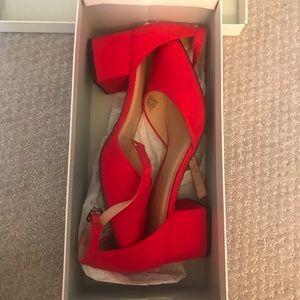 SCARLET RED ANKLE STRAP POINTED TOE HEELS